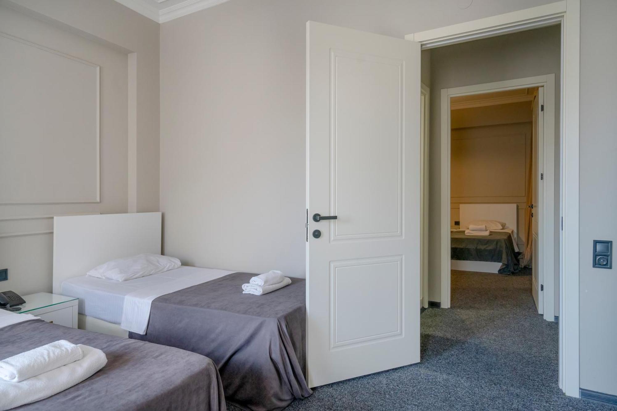 Hotel Piazza Tbilisi Pokoj fotografie