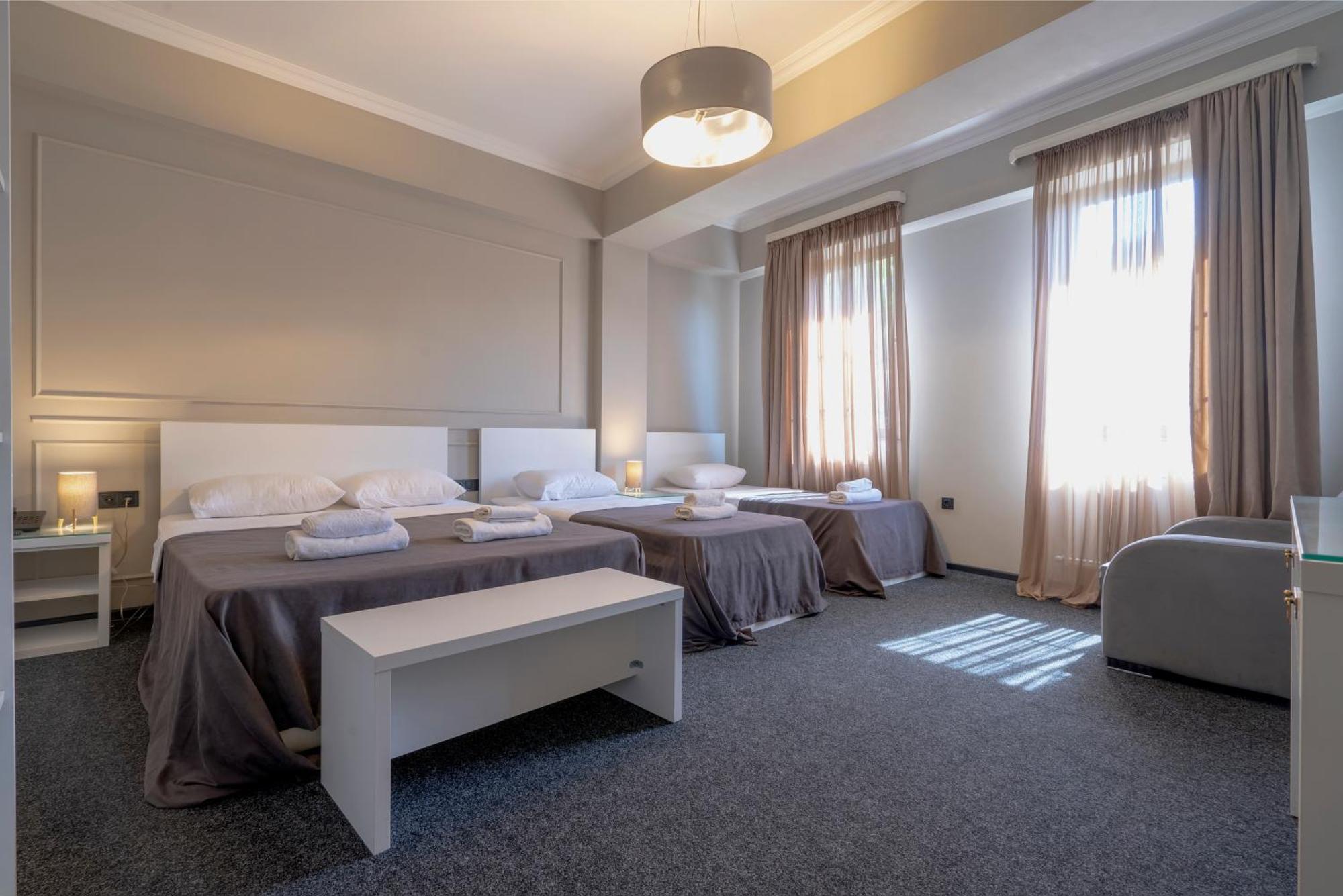 Hotel Piazza Tbilisi Pokoj fotografie