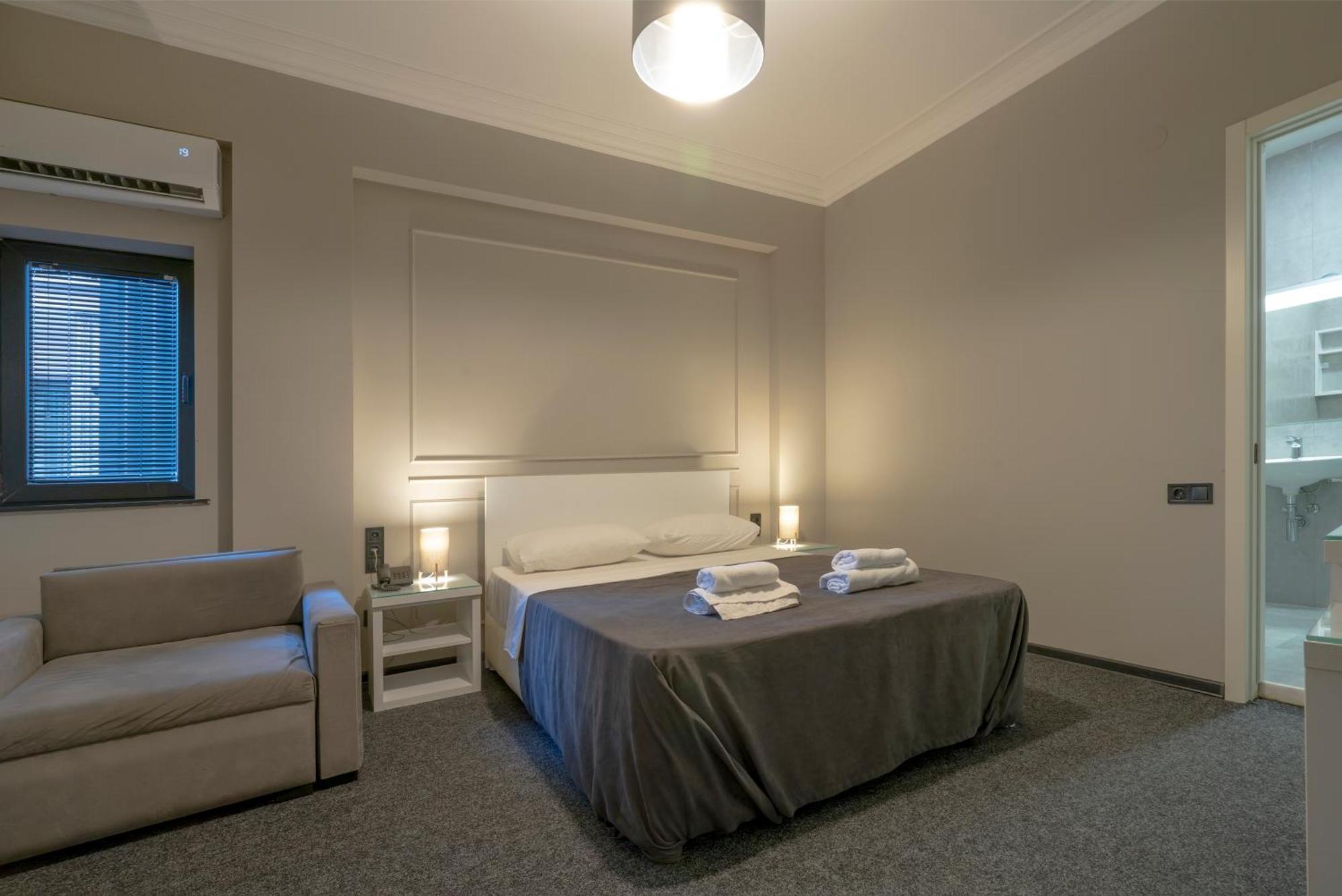 Hotel Piazza Tbilisi Pokoj fotografie